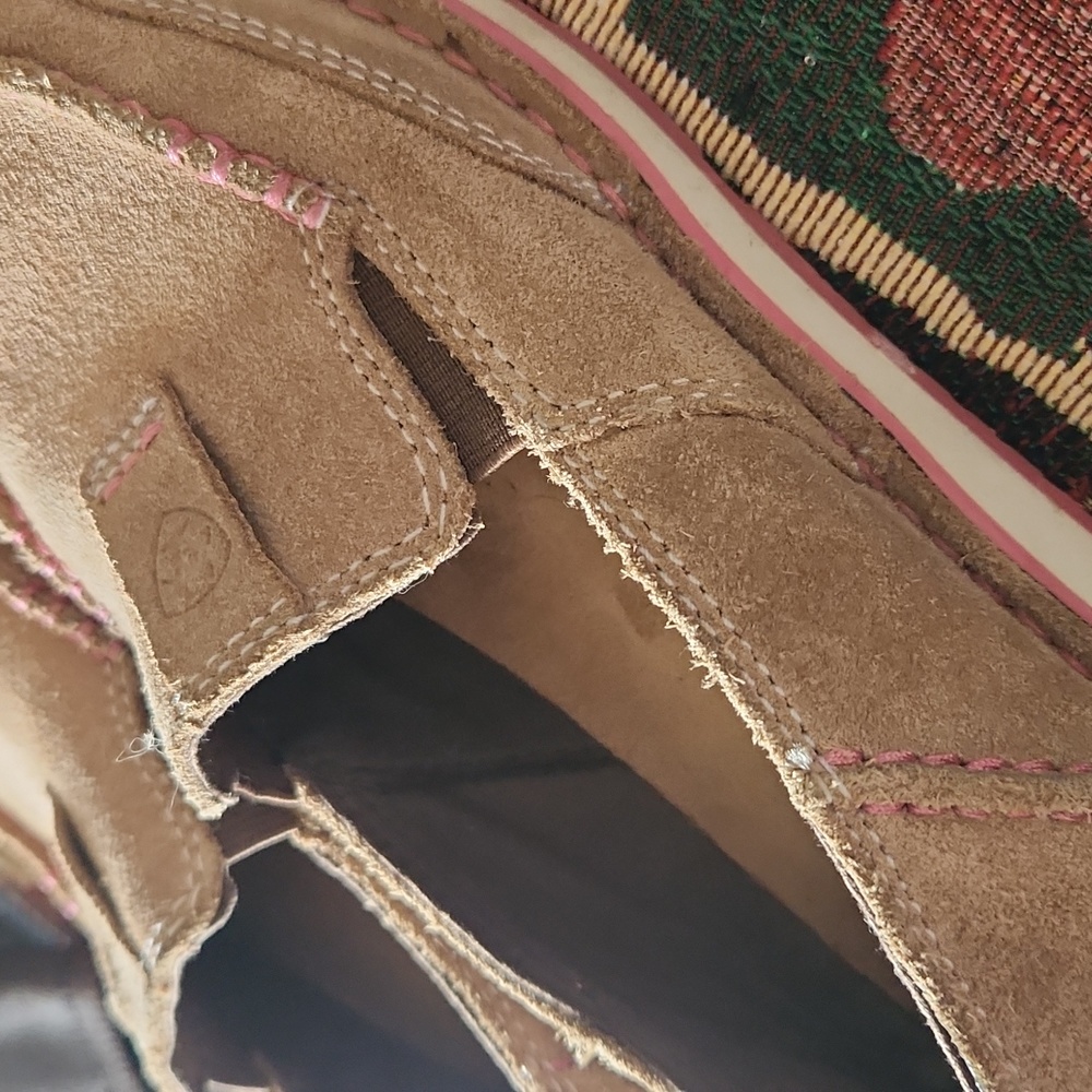 Women's Ariat slip on cruisers. (6) - Picture 10 of 10